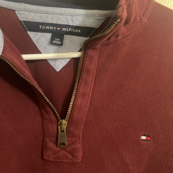 Tommy Hilfiger Mens 1/4 Zip Large rustic burgundy fall basic sweater pullover - Picture 2 of 4